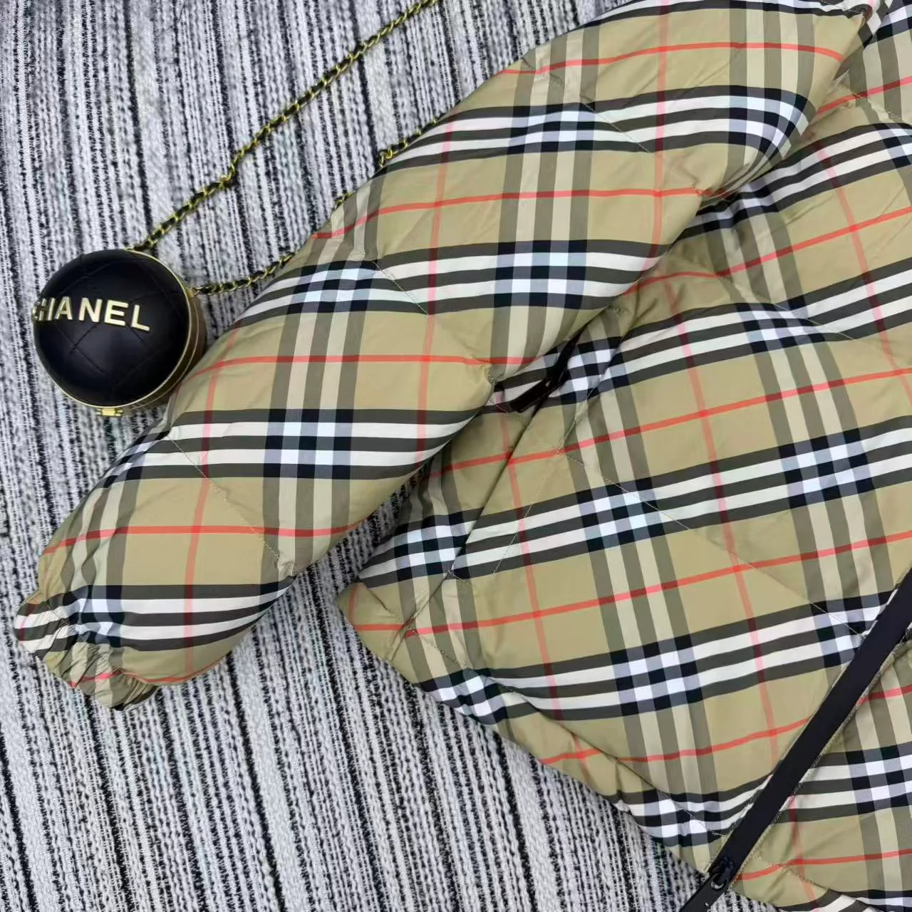 Куртки И Пуховики Женские Burberry 385234