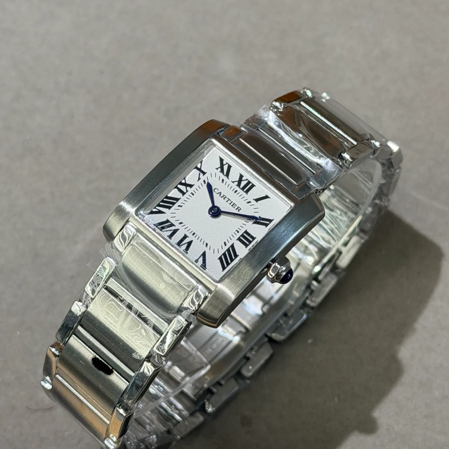 Часы Женские Cartier 17565757