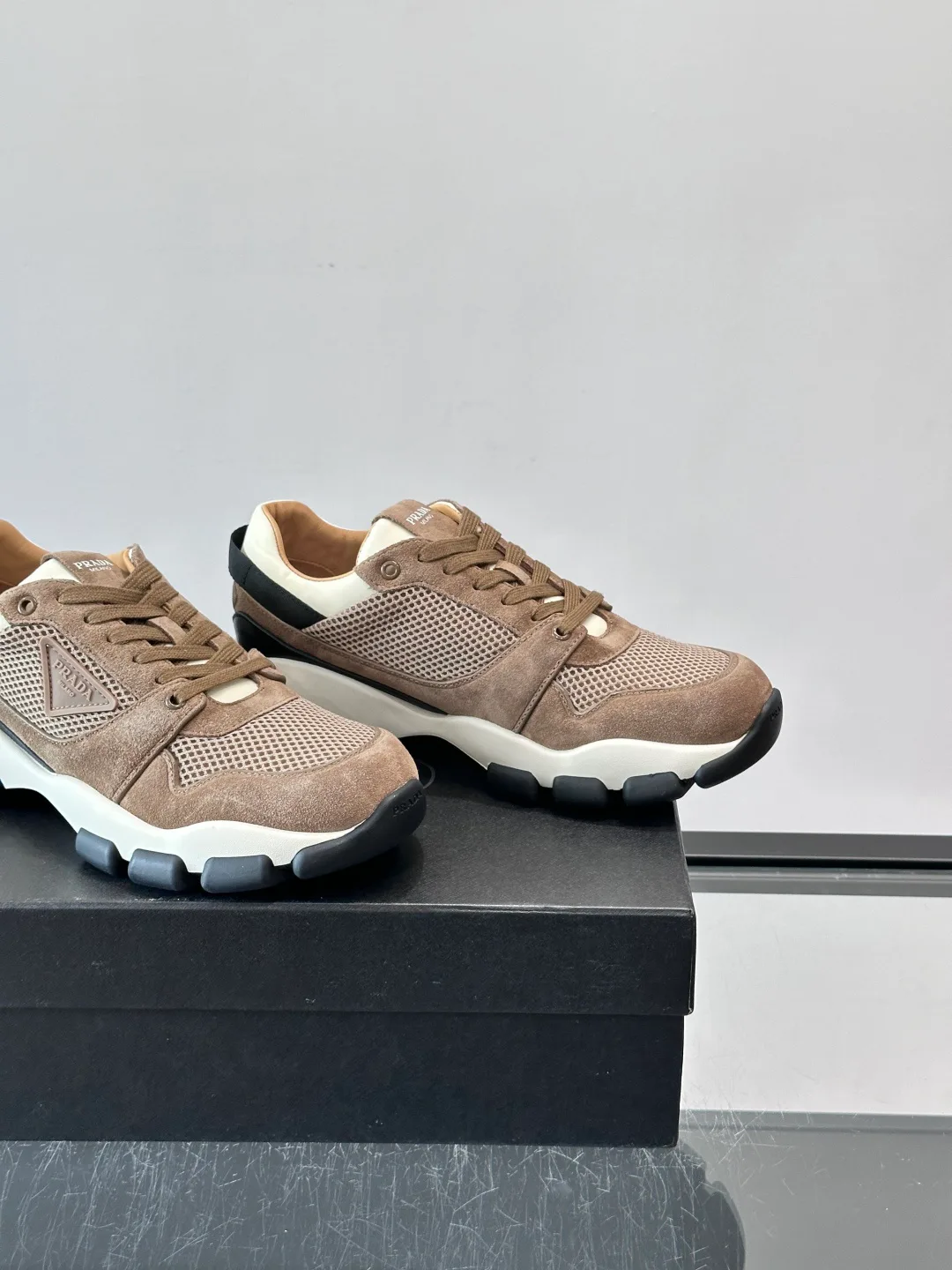 Кроссовки Мужские Prada 17498047