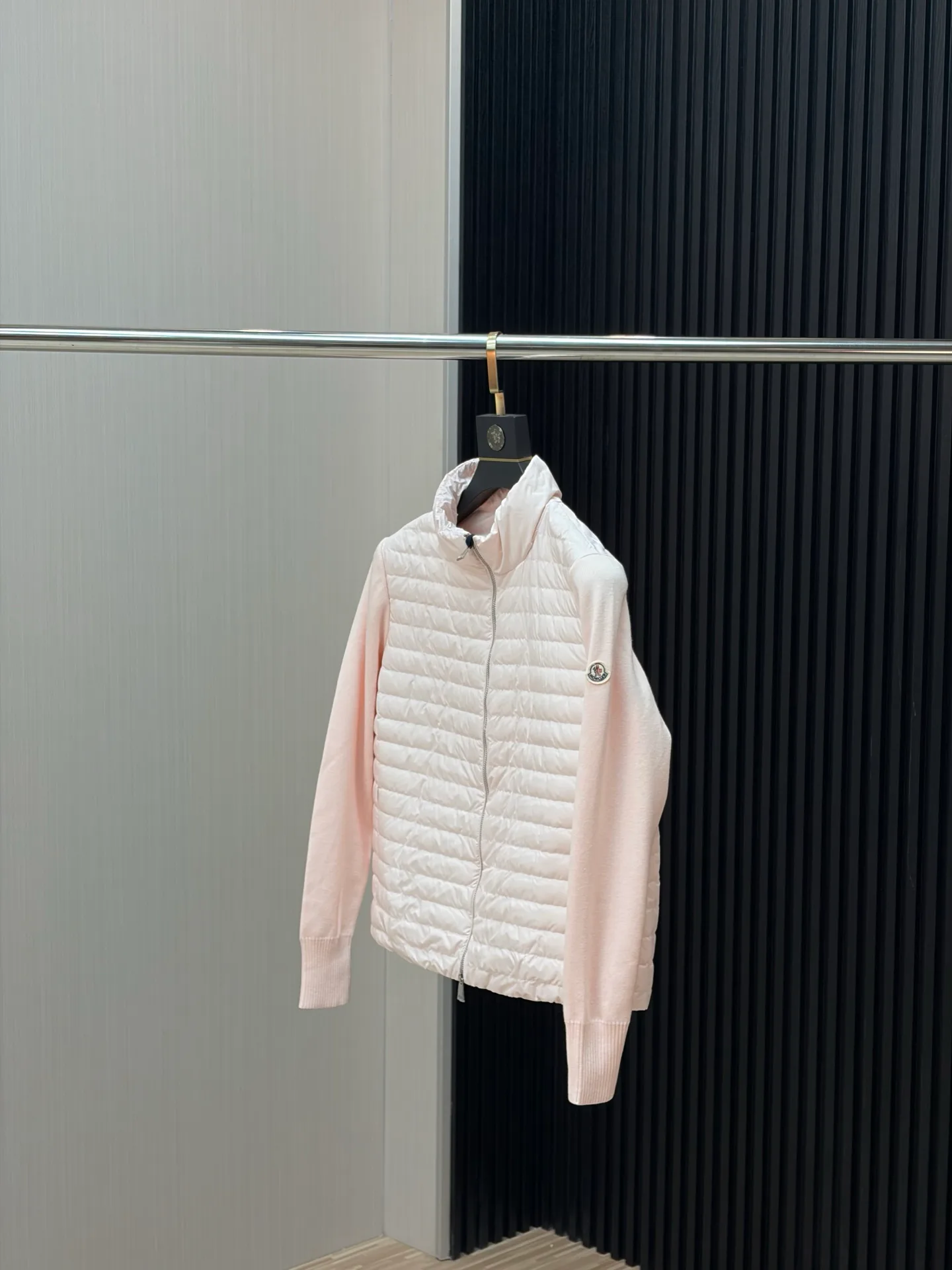 Куртки И Пуховики Женские Moncler 18600002