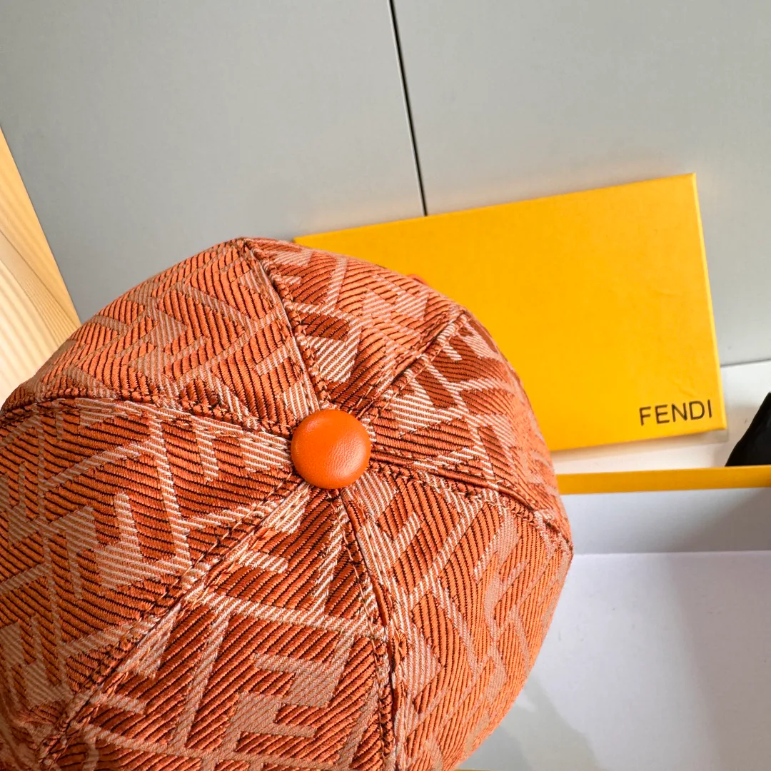 Головные Уборы Fendi 18347034