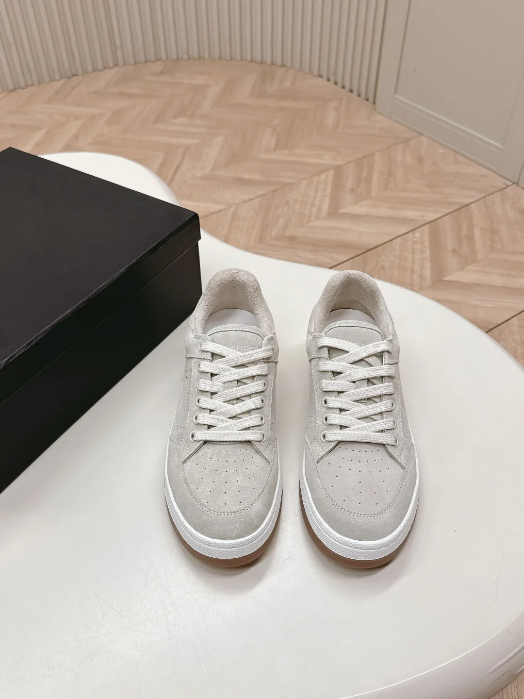 Кроссовки Женские Saint Laurent 9232