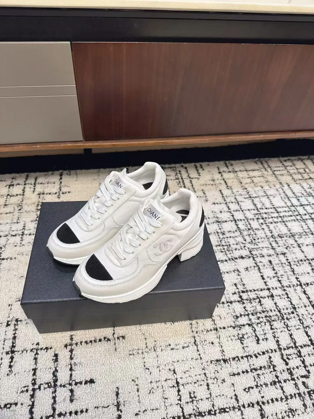 Кроссовки Женские Chanel 736025