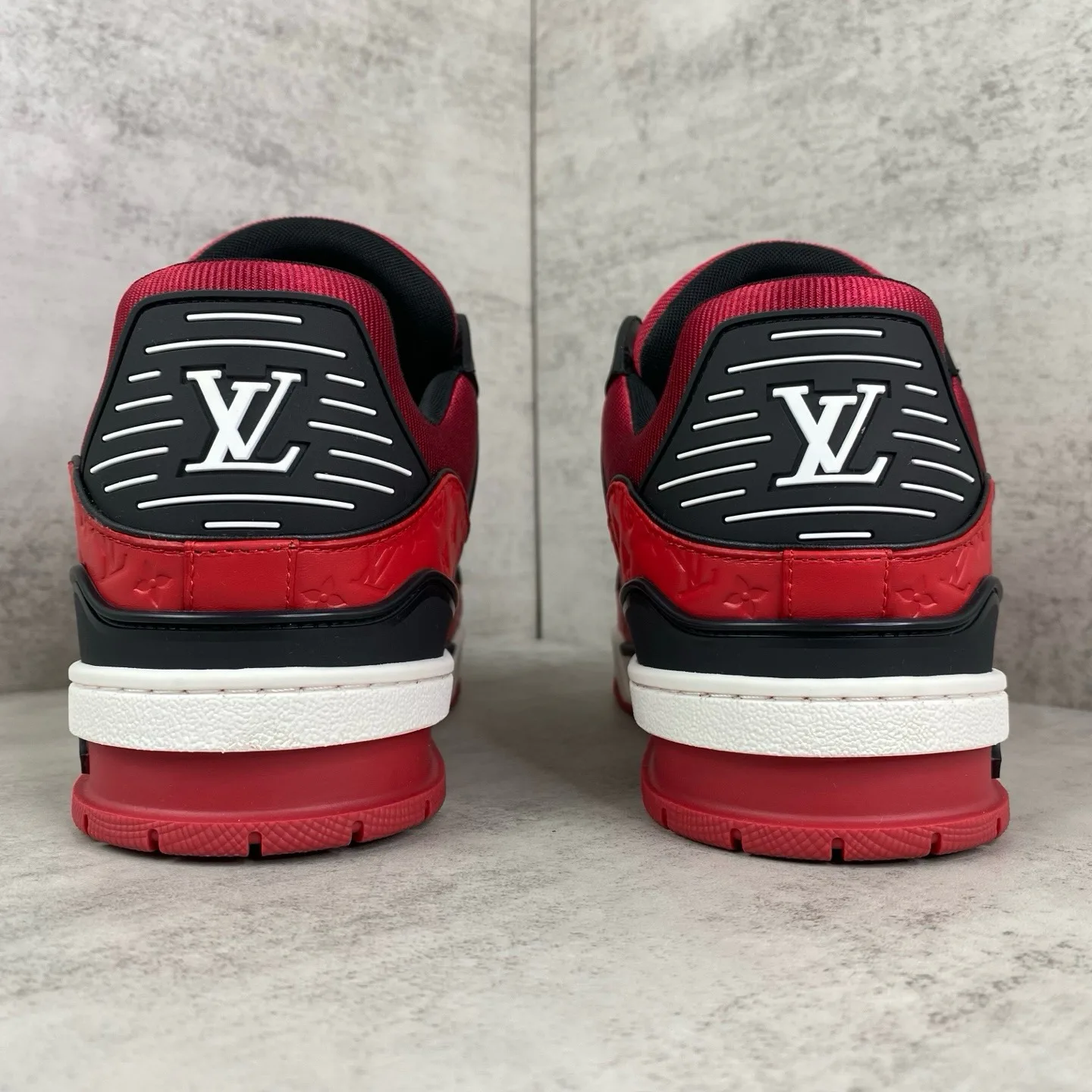 Кроссовки Женские Louis Vuitton 18810888