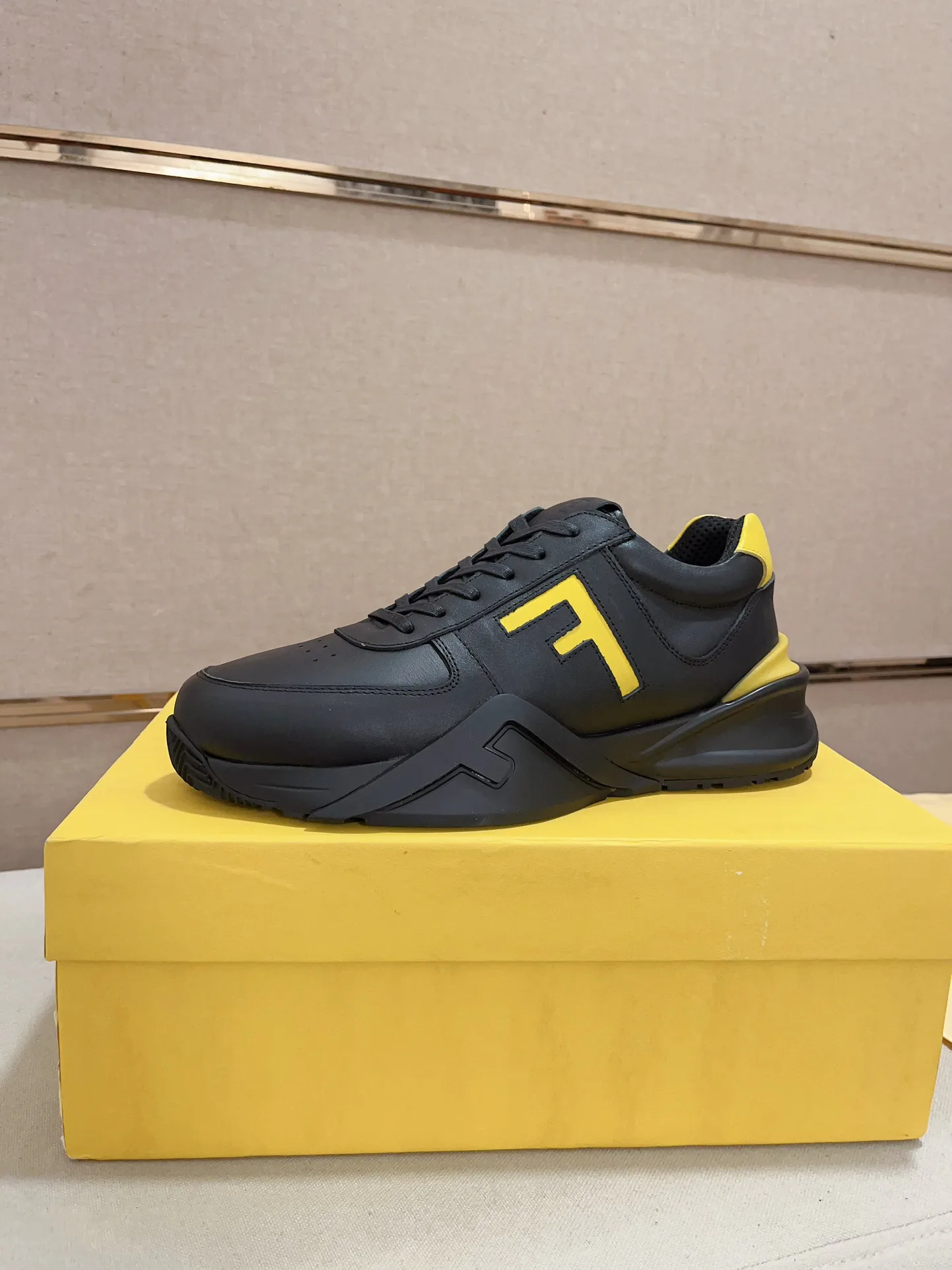 Кроссовки Мужские Fendi 160484