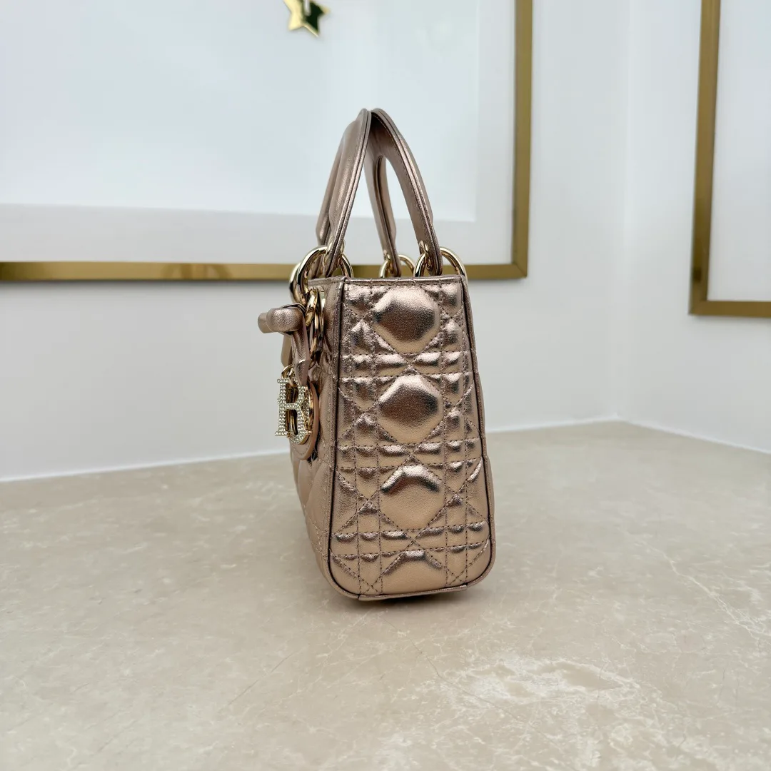 Классические Сумки Женские Christian Dior 18116226