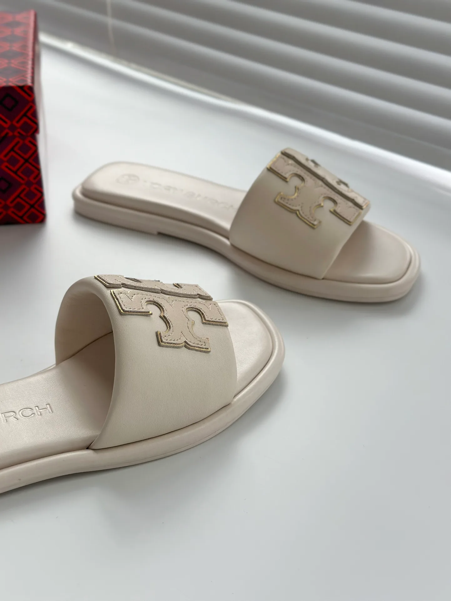 Шлепанцы Женские Tory Burch 24474