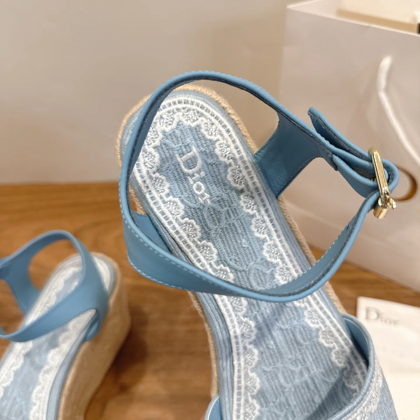 Босоножки Женские Christian Dior 17947076