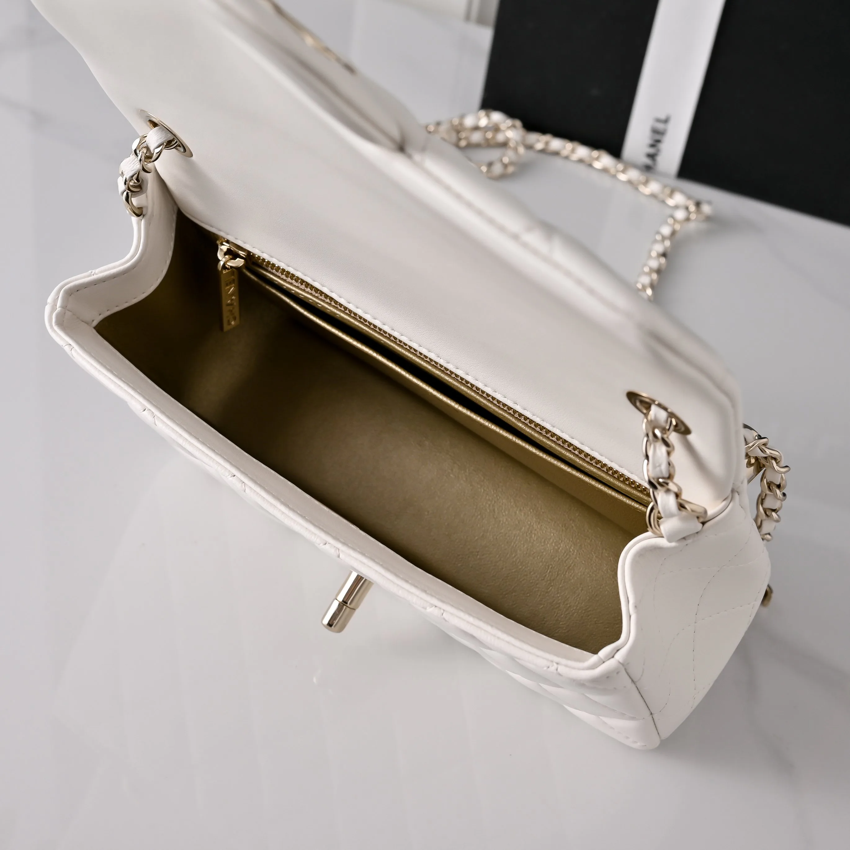 Классические Сумки Женские Chanel 18148078