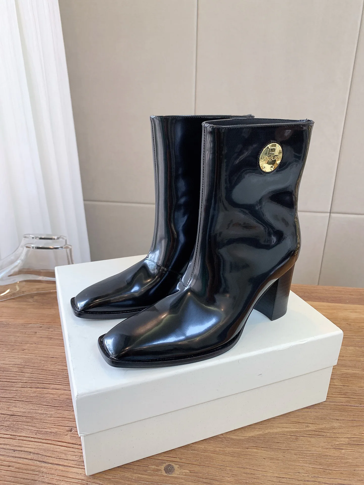 Ботильоны Женские Saint Laurent 18365365