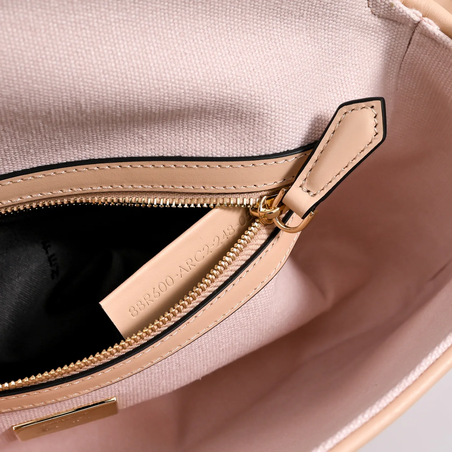 Классические Сумки Женские Fendi 18004262