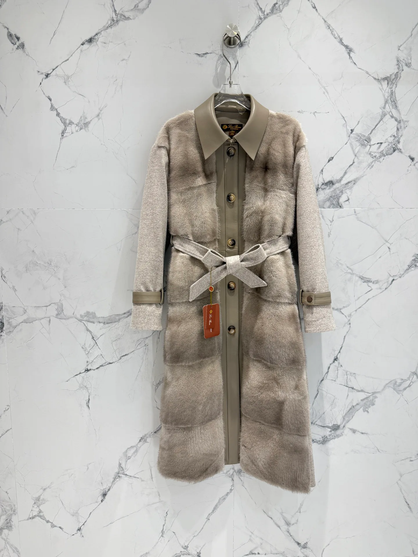 Пальто Женские Loro Piana 18082850