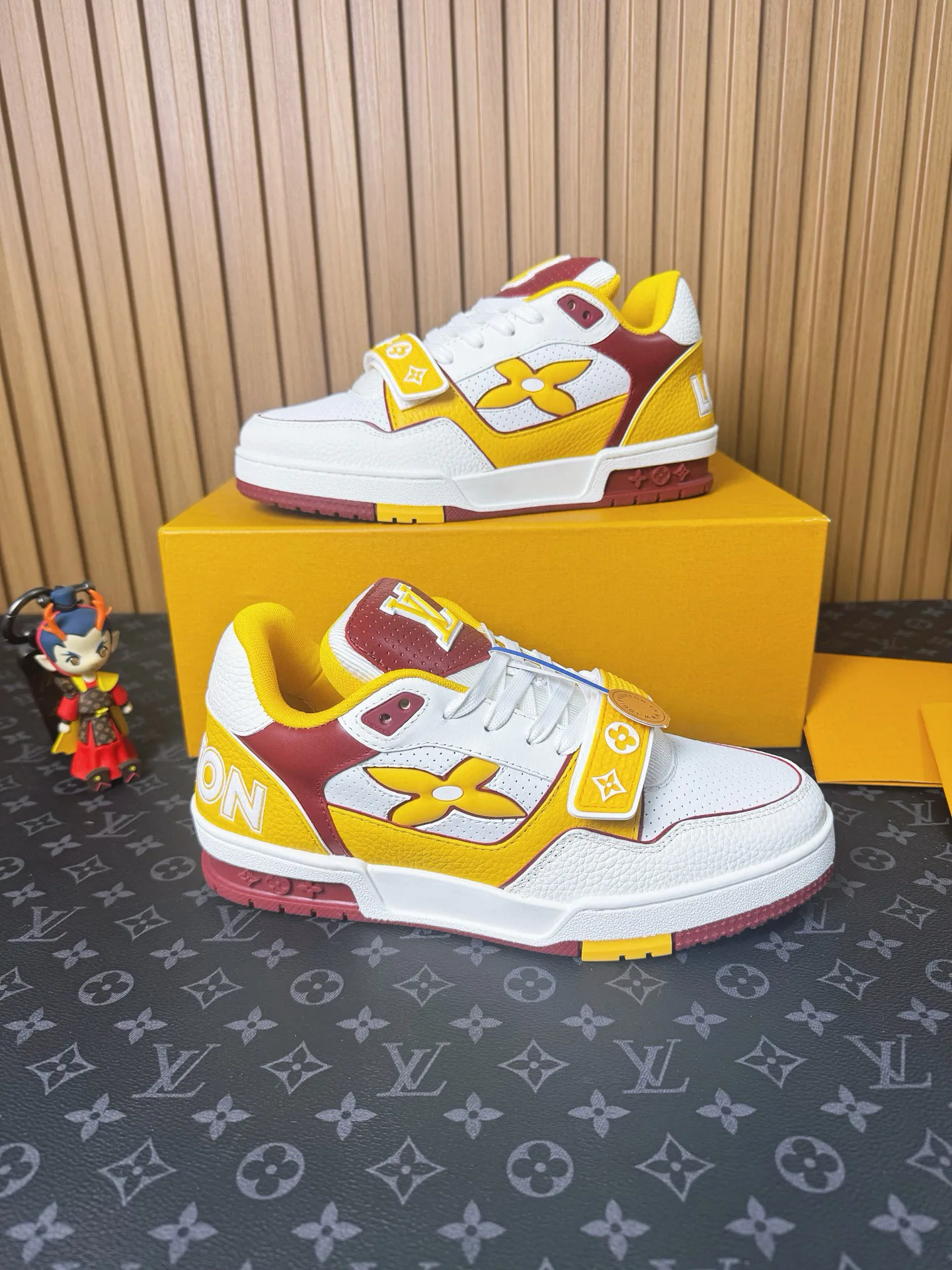 Кроссовки Женские Louis Vuitton 1124290