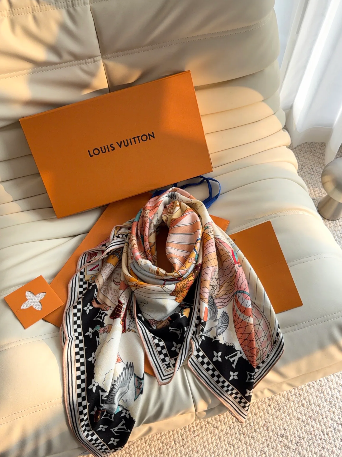 Платки Louis Vuitton 18675756