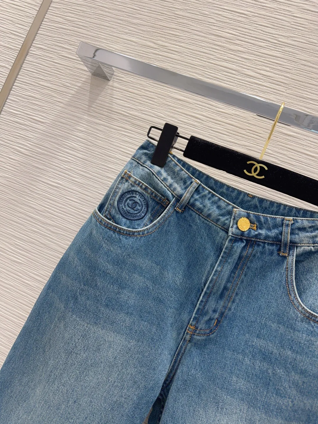 Джинсы Женские Chanel 18388742