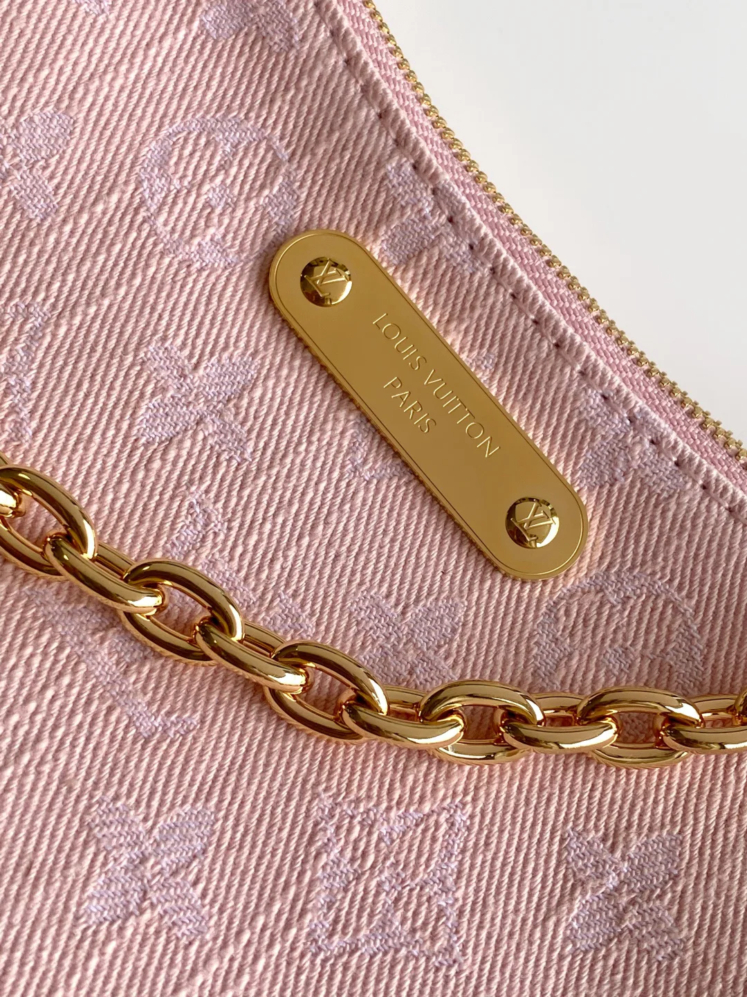 Клатчи Женские Louis Vuitton 13435256