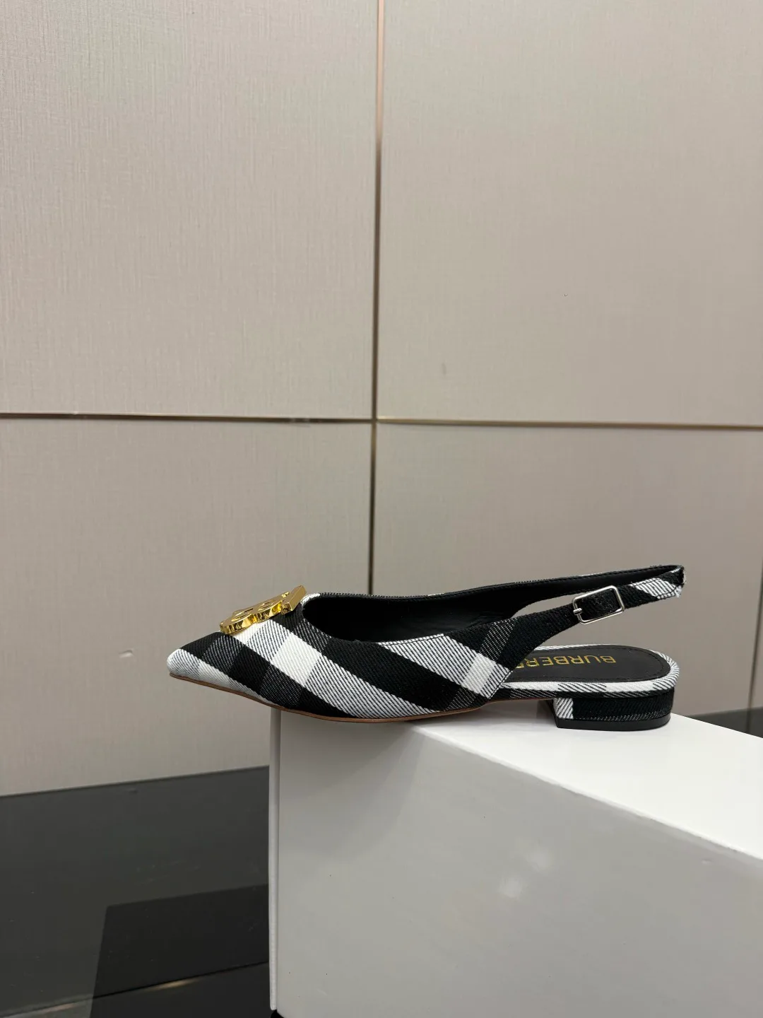 Туфли Женские Burberry 11096287