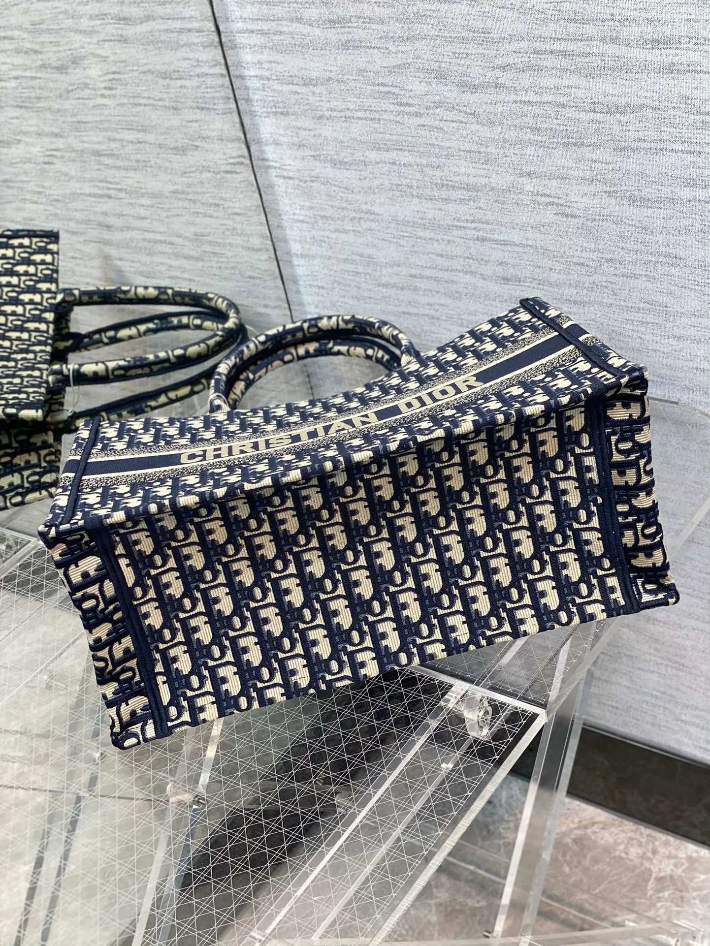 Классические Сумки Женские Christian Dior 19830