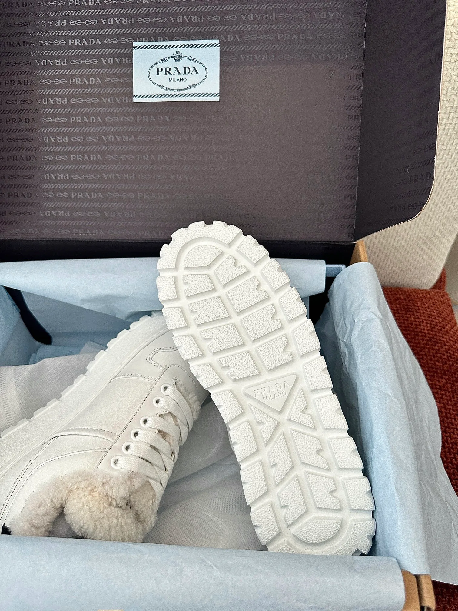 Кроссовки Женские Prada 18621064