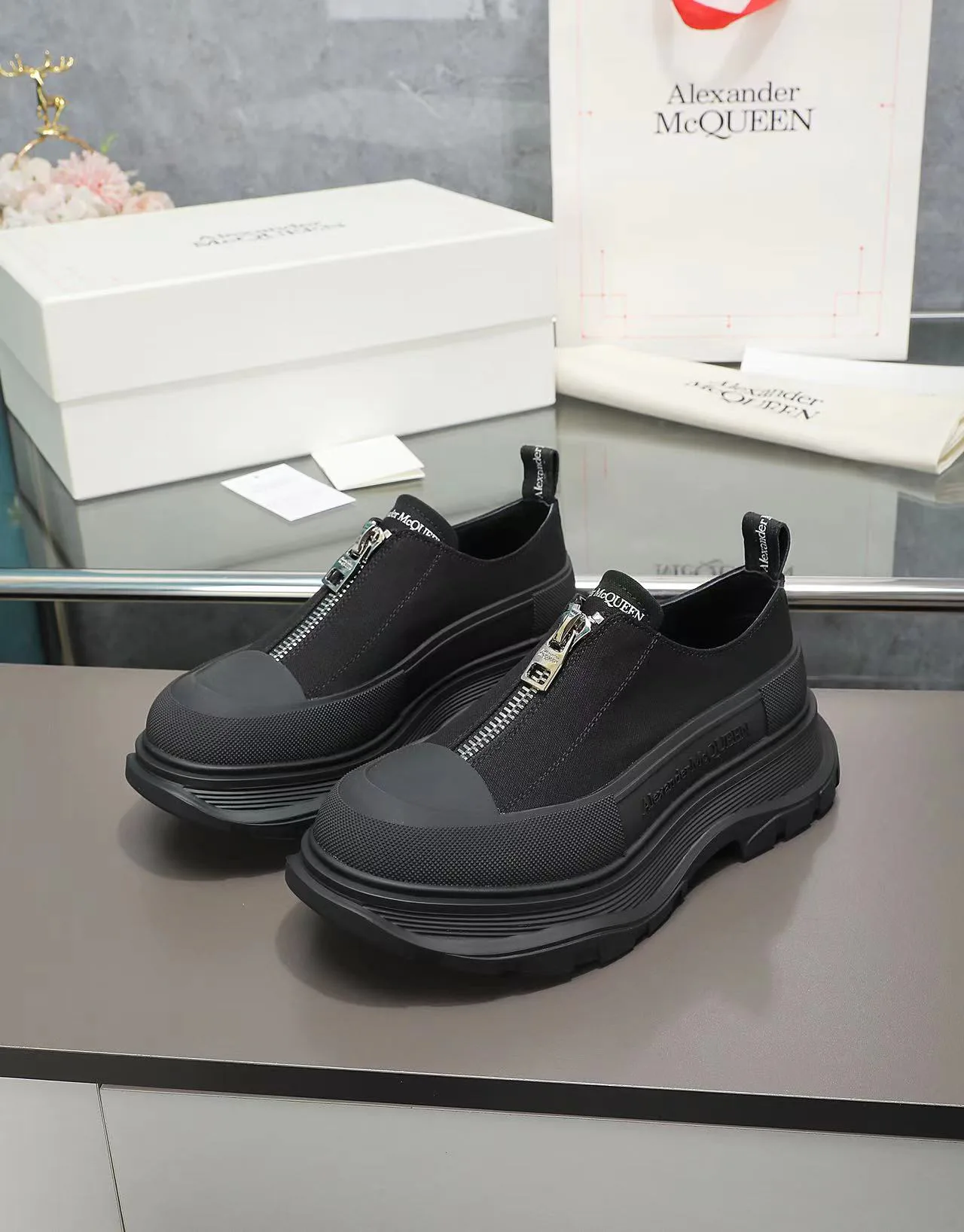 Кроссовки Женские Alexander Mcqueen 18740861