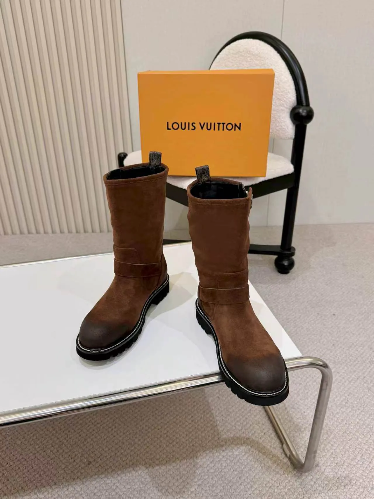 Ботинки Женские Louis Vuitton 19597312