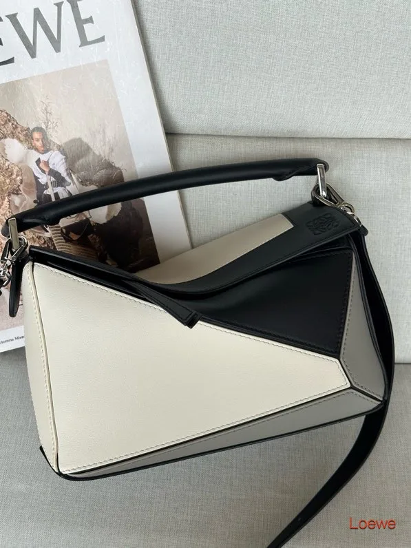 Классические Сумки Женские Loewe 17271514