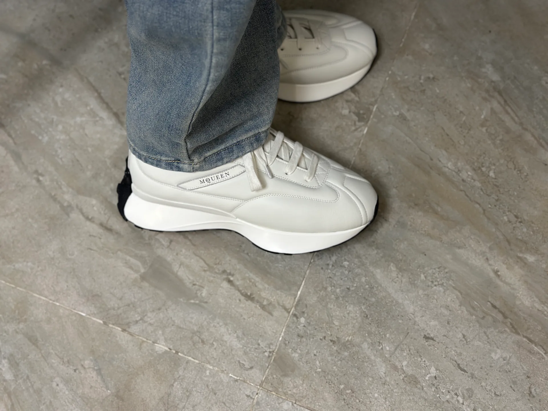 Кроссовки Женские Alexander Mcqueen 18465143