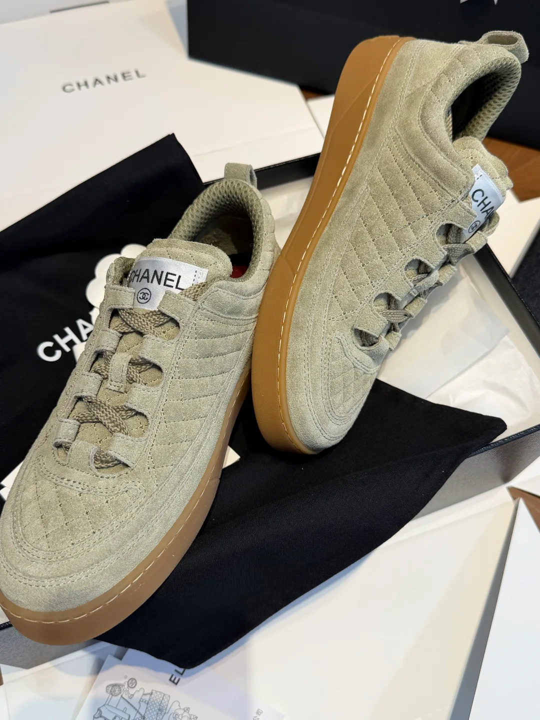 Кроссовки Женские Chanel 18066802