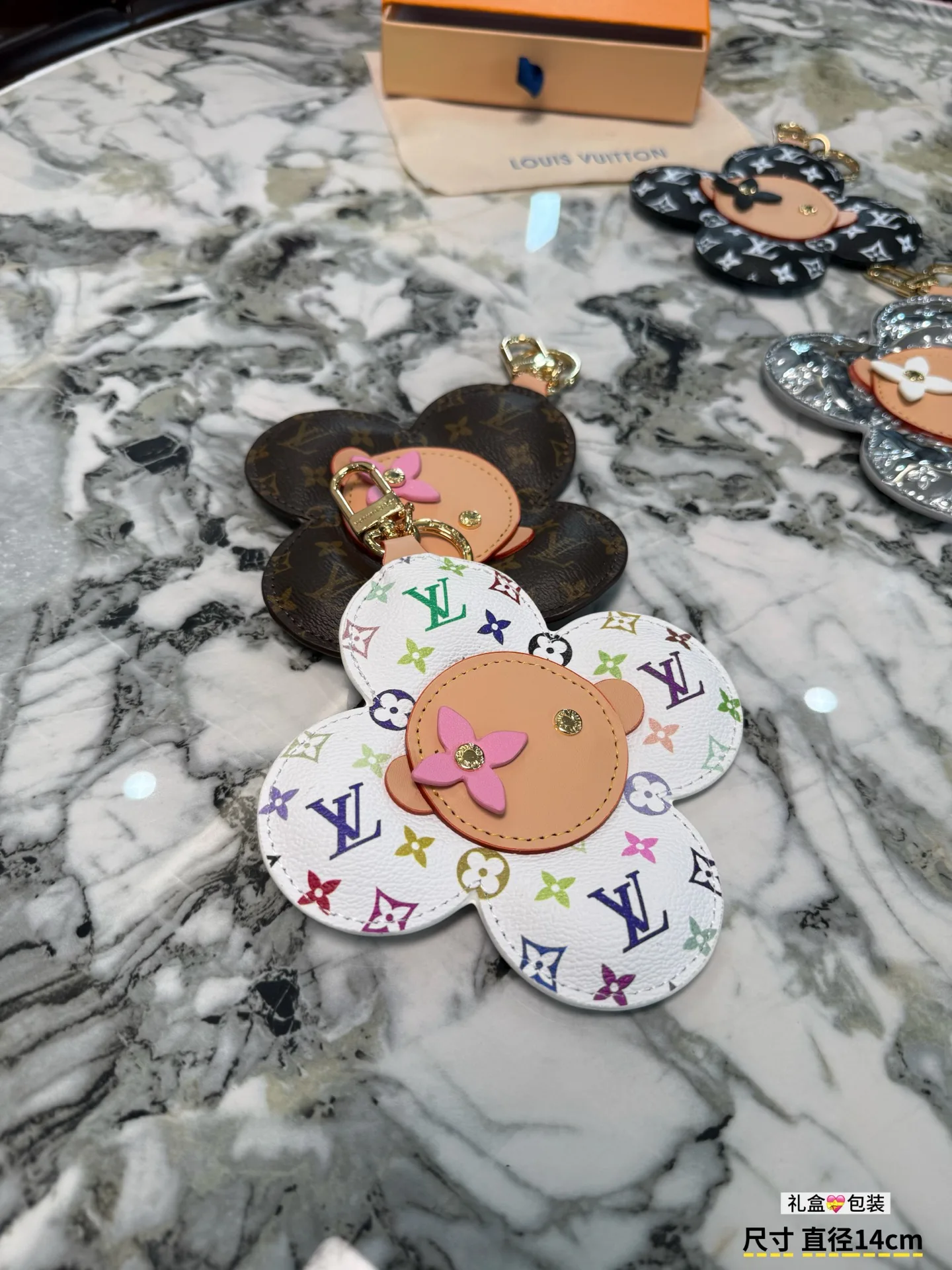 Ключницы Louis Vuitton 17796160
