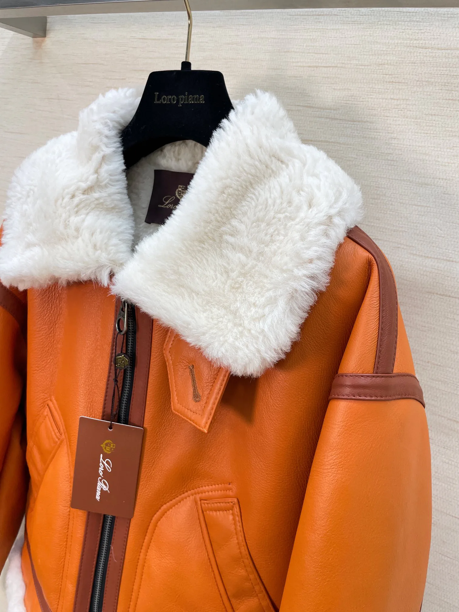 Кожаные Куртки И Дублёнки Женские Loro Piana 19684878