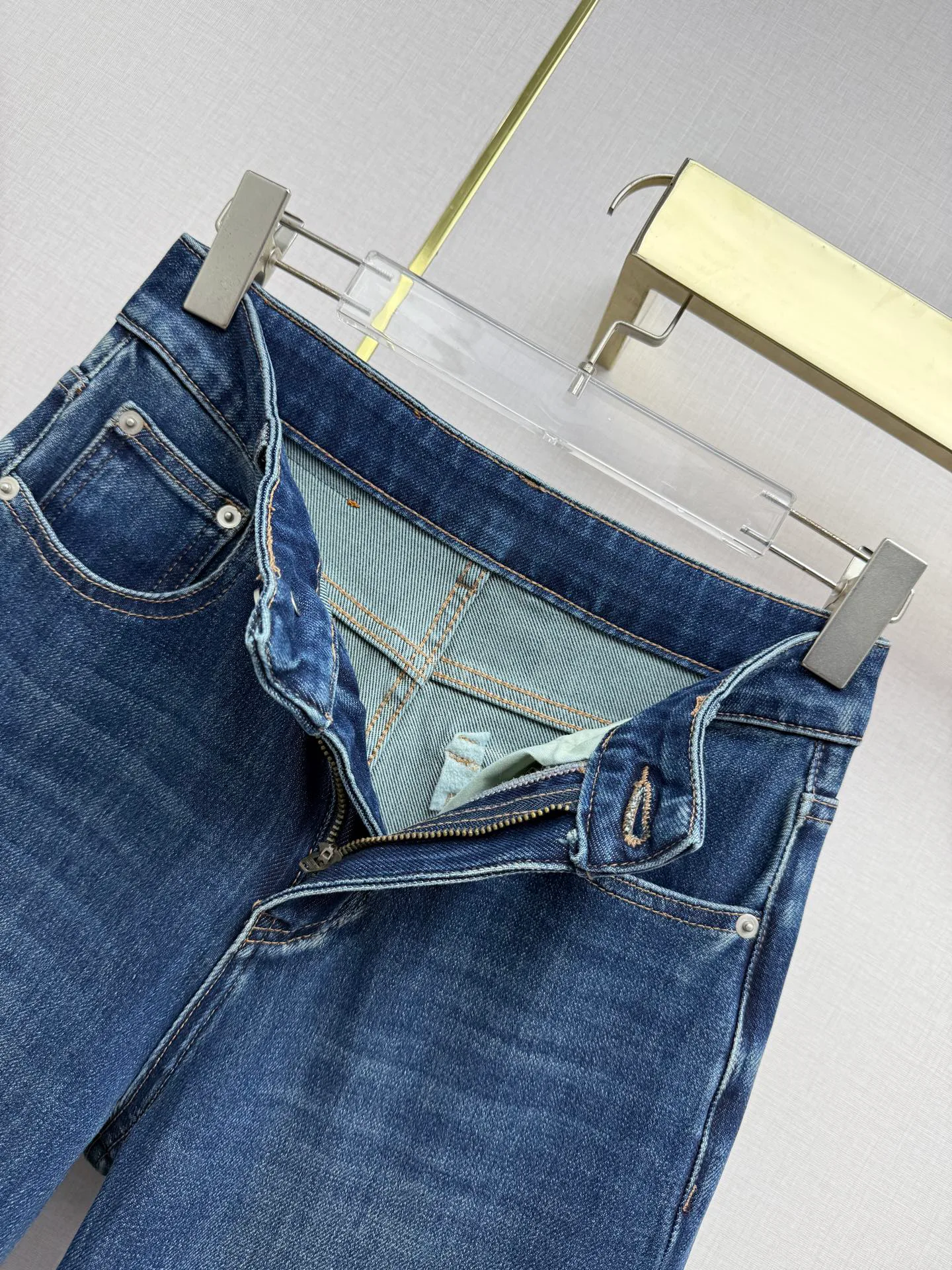 Джинсы Женские Vivienne Westwood 18113967