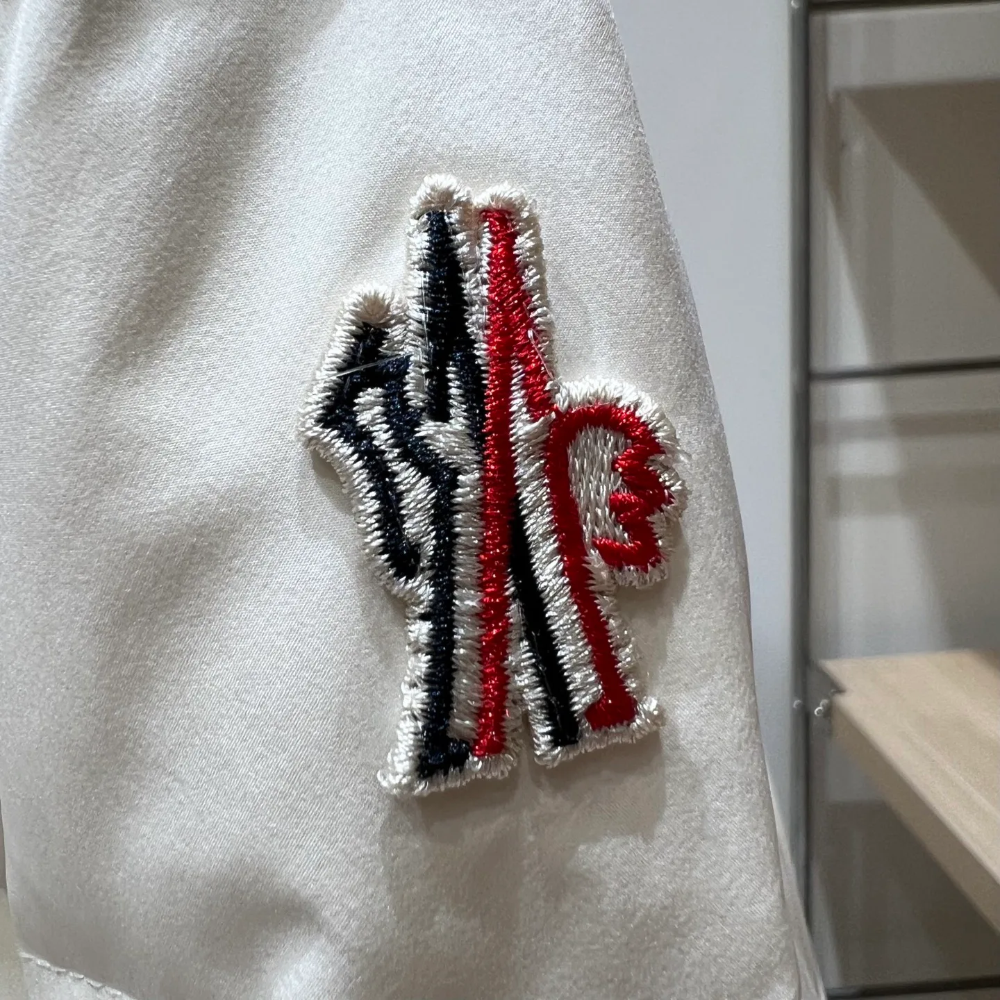Куртки И Пуховики Женские Moncler 18723747