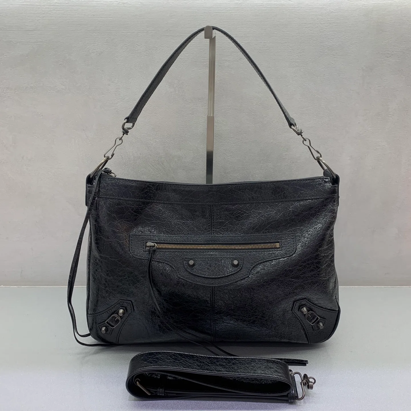 Сумки На Ремне Женские Balenciaga 17419148
