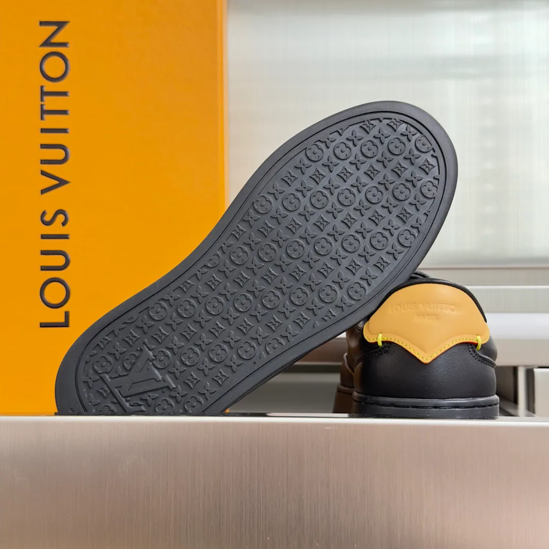 Кроссовки Женские Louis Vuitton 13229286