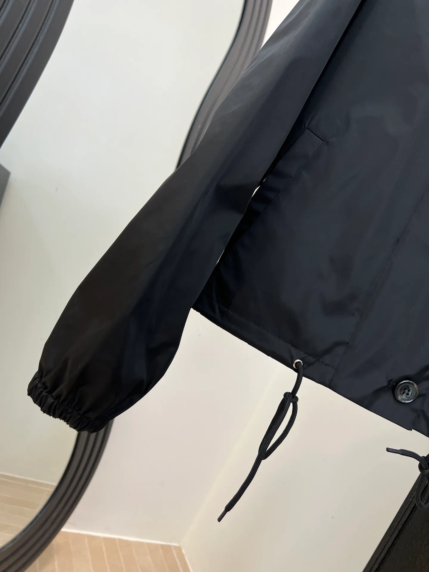 Куртки И Пуховики Женские Prada 18149668
