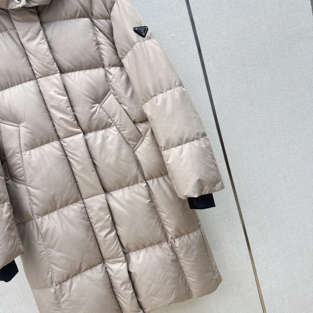 Куртки И Пуховики Женские Prada 18094560