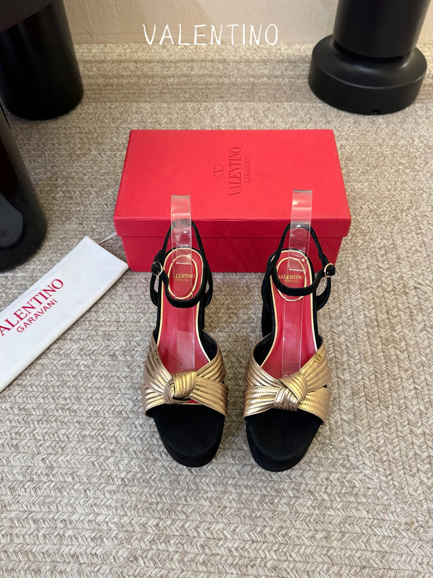 Босоножки Женские Valentino 17396963