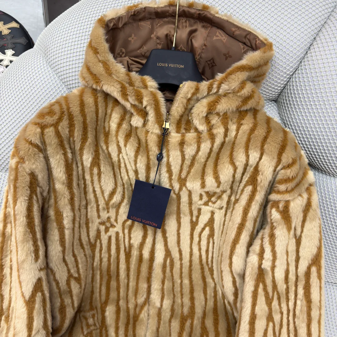 Куртки И Пуховики Мужские Louis Vuitton 4539544