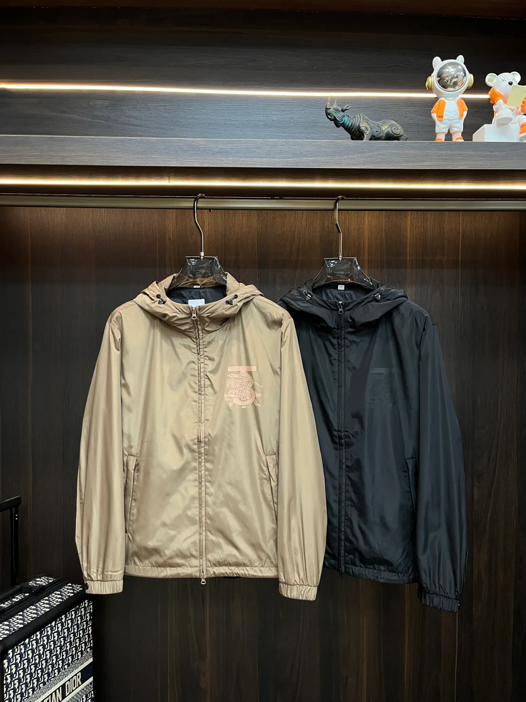 Куртки И Пуховики Женские Burberry 18416720