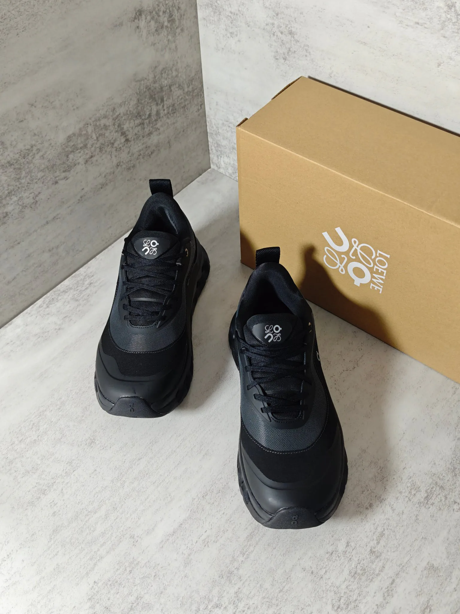 Кроссовки Женские Loewe 108312