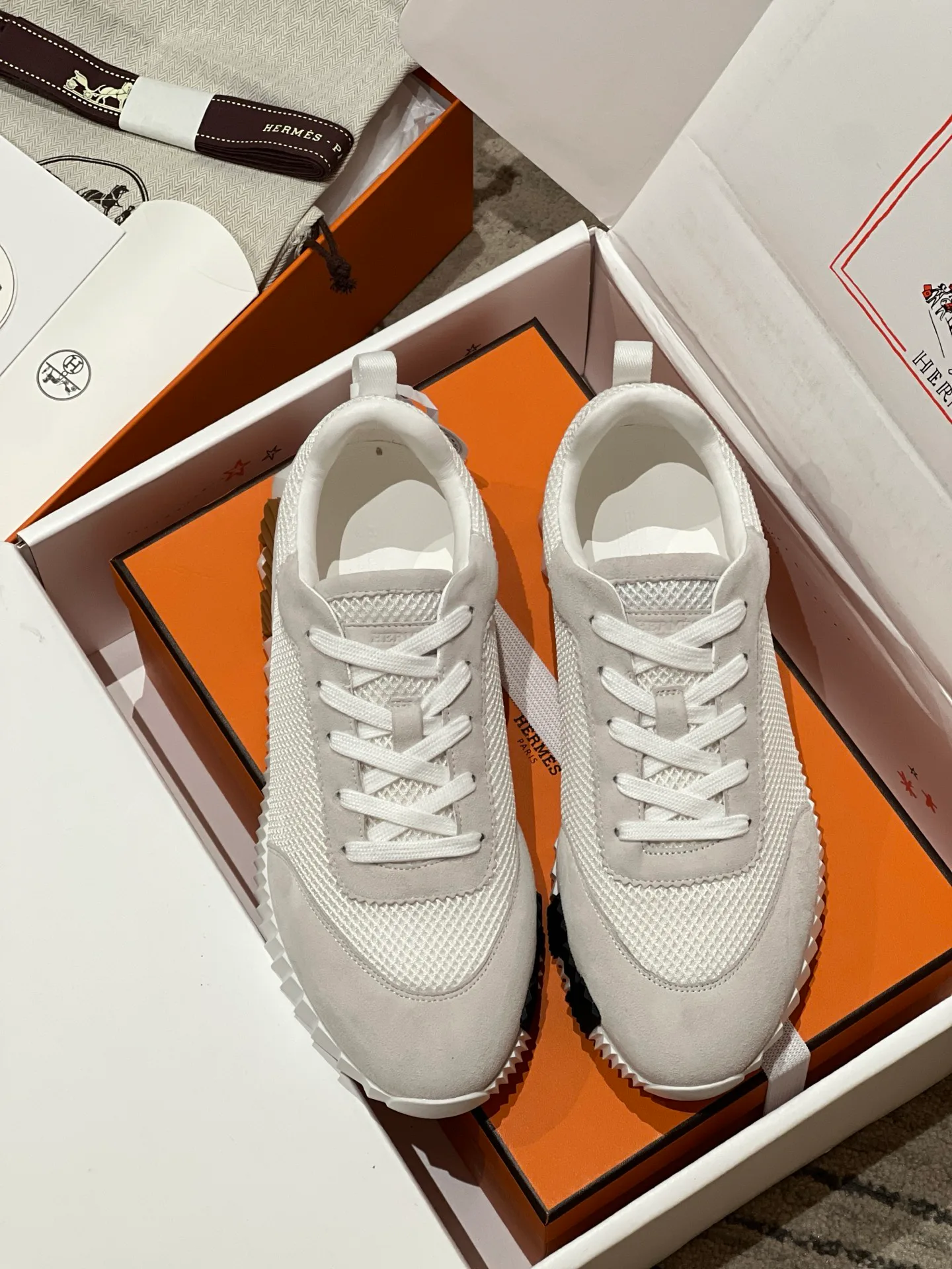 Кроссовки Женские Hermes 18080309