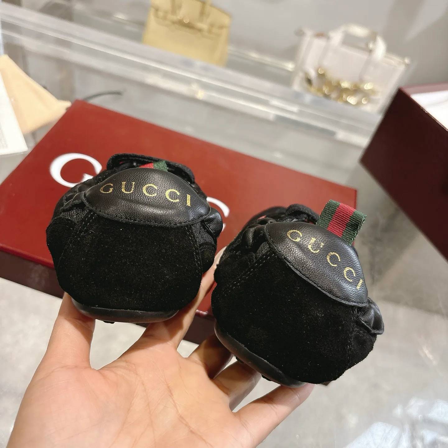 Кроссовки Женские Gucci 389124