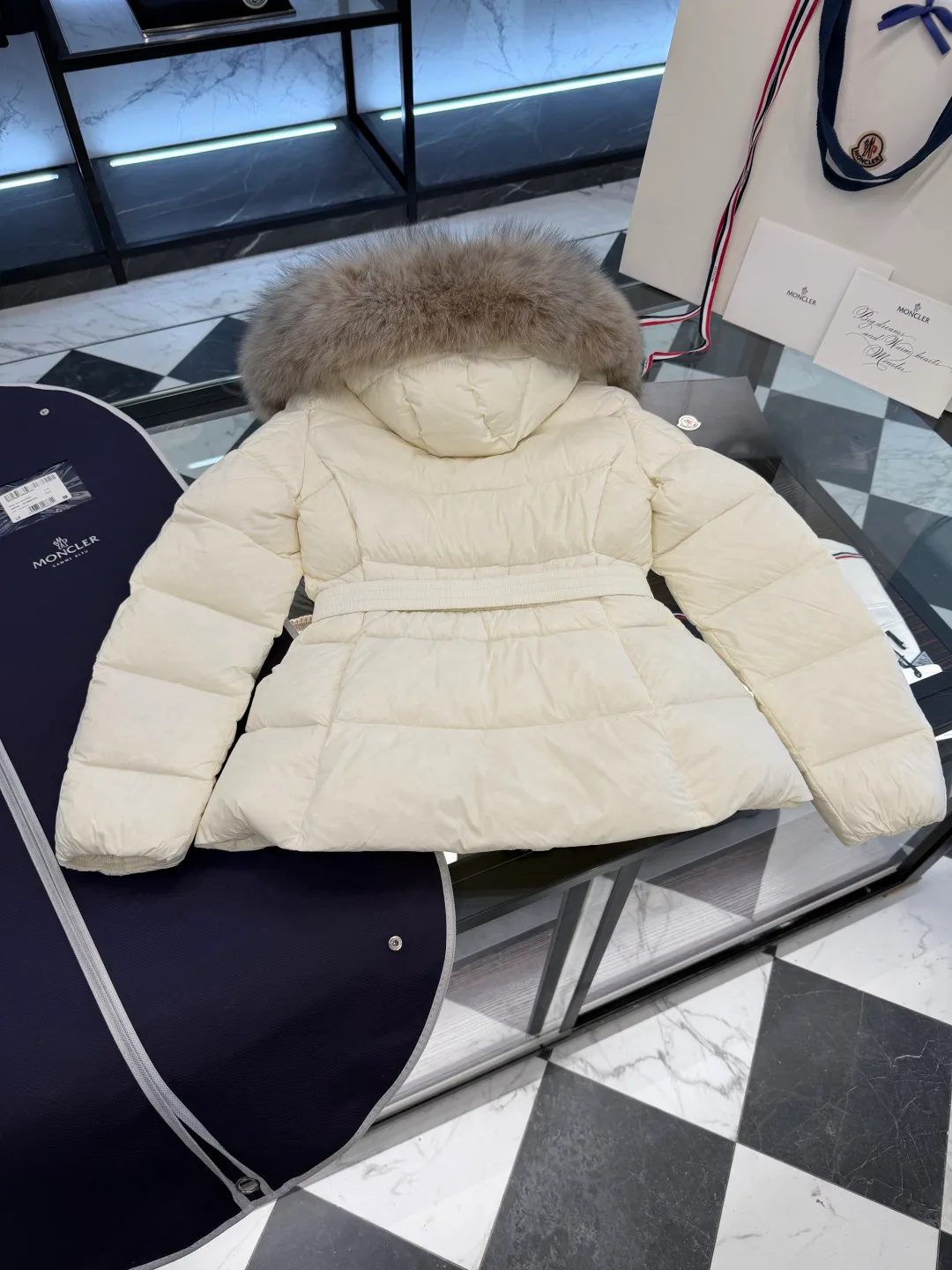 Куртки И Пуховики Женские Moncler 19637003