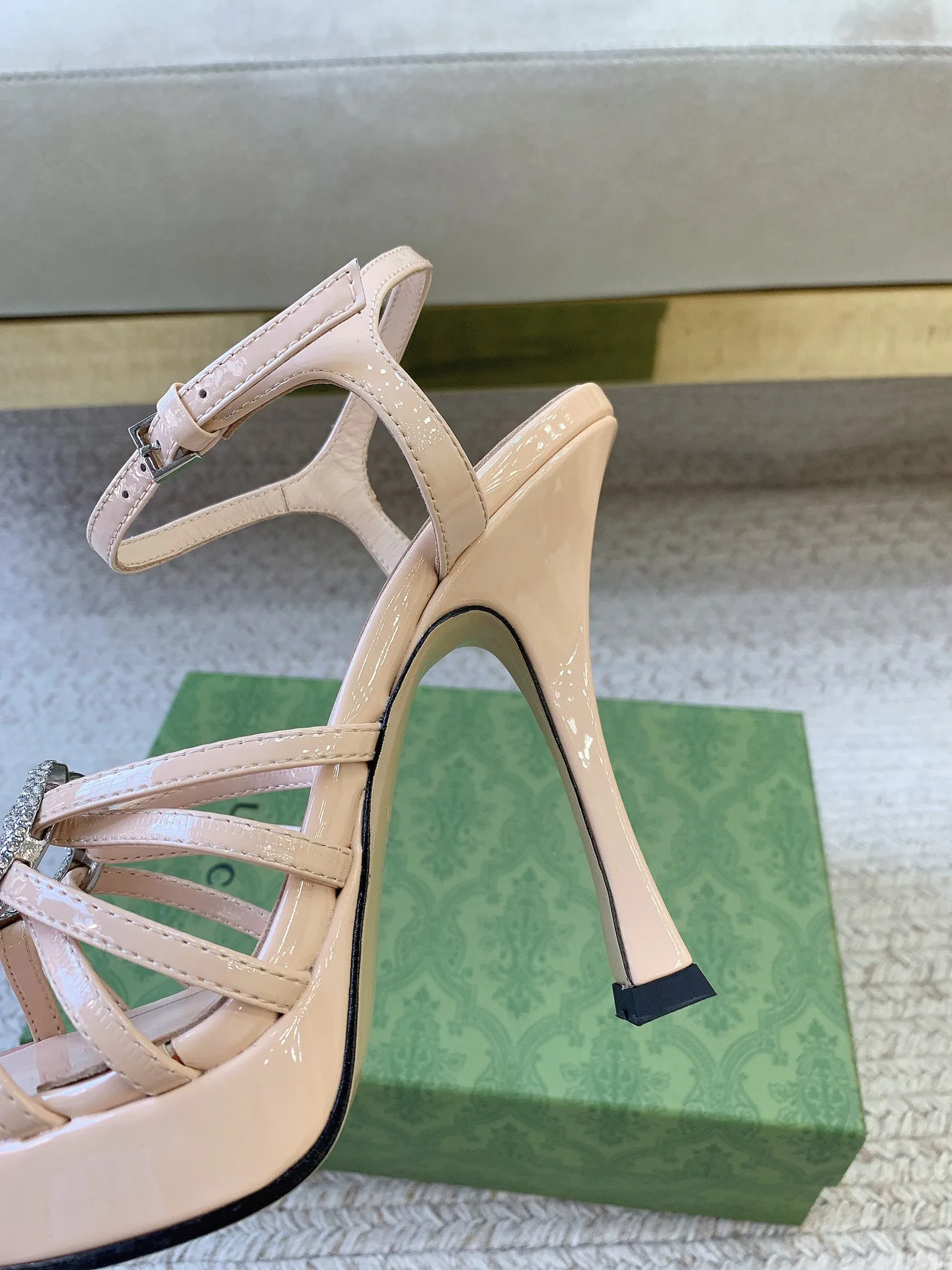 Босоножки Женские Gucci 950796