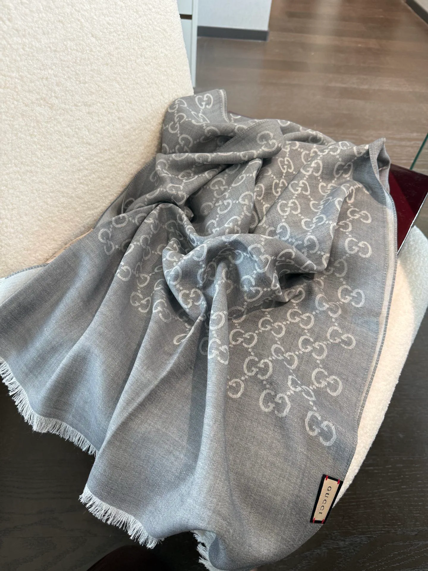 Шарфы Gucci 17945604