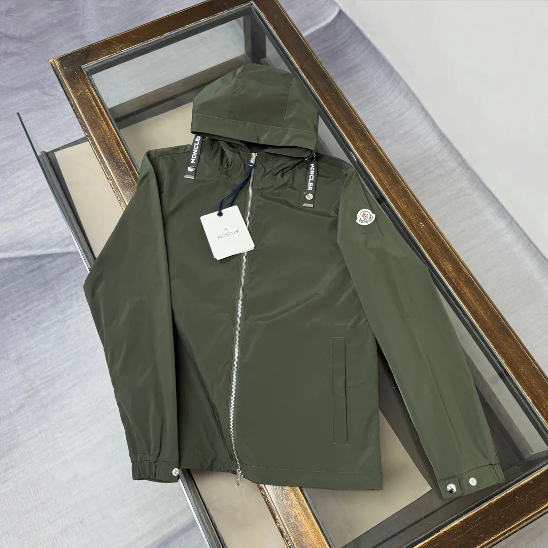 Куртки И Пуховики Женские Moncler 18416528