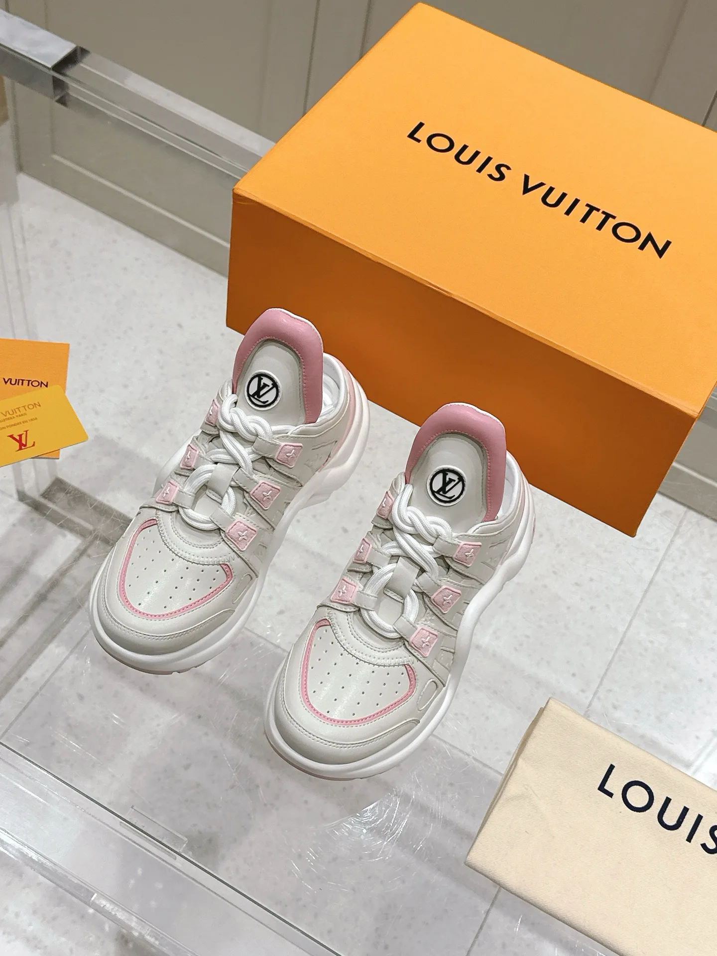 Кроссовки Женские Louis Vuitton 170156