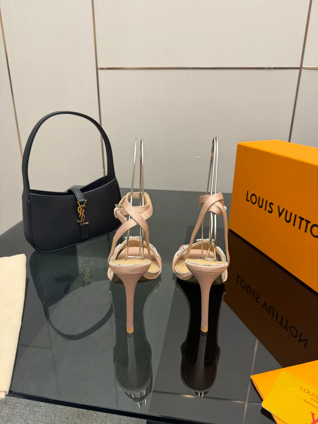 Босоножки Женские Louis Vuitton 5052037