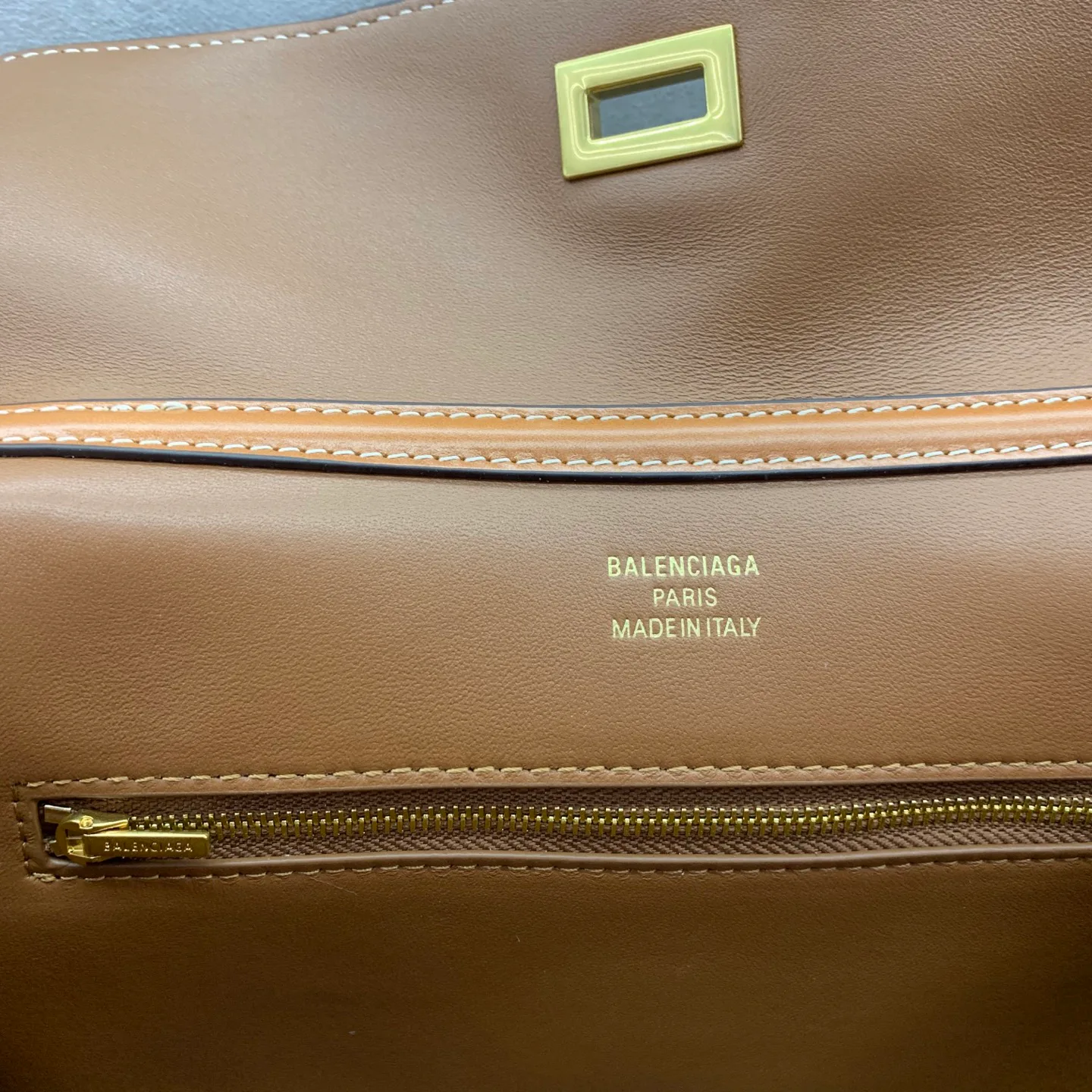 Классические Сумки Женские Balenciaga 18136011