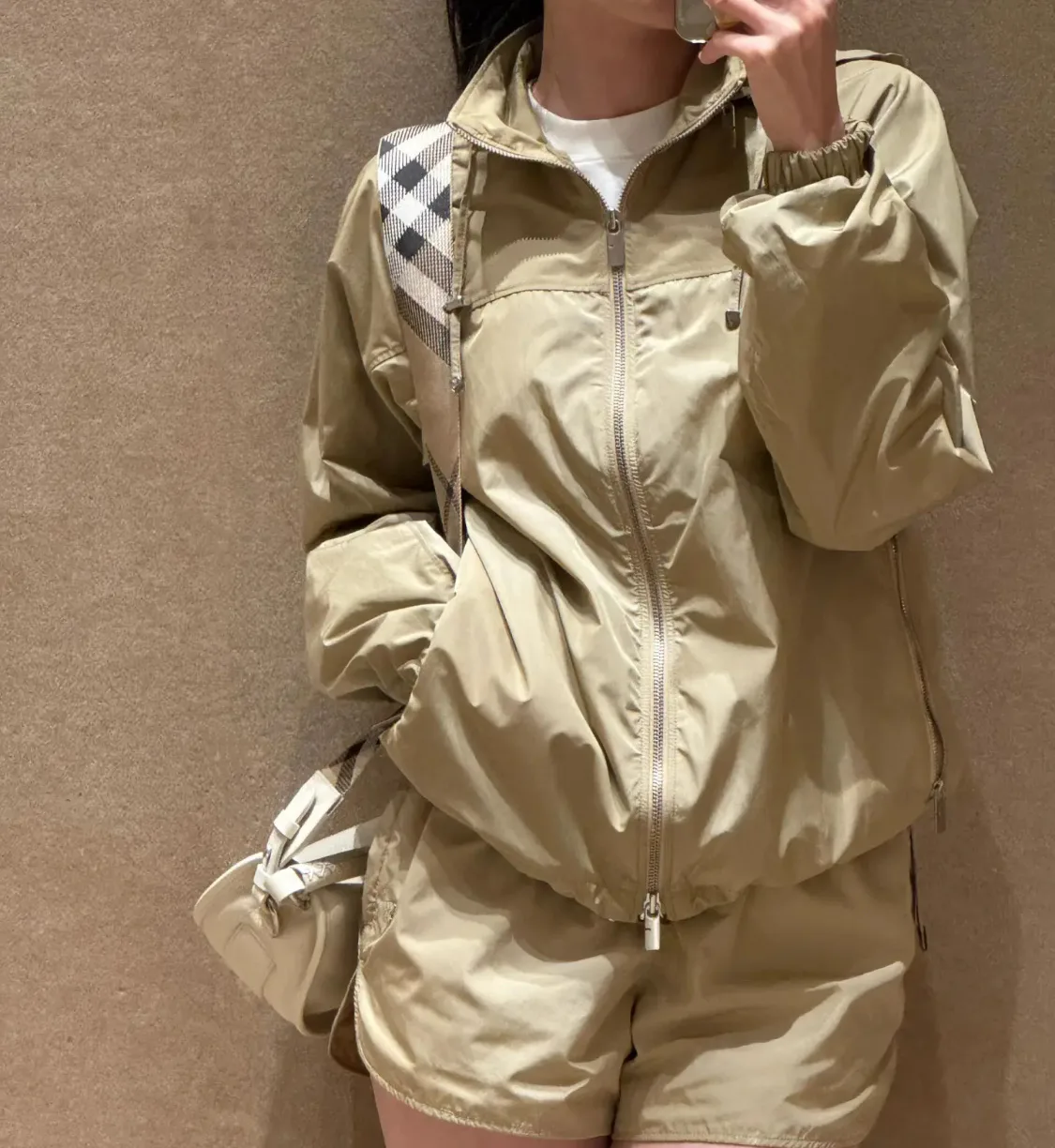 Куртки И Пуховики Женские Burberry 11224939